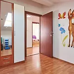 In With Terrace, Air Conditioning, Wifi, Washing Machine 4215-1 דירה